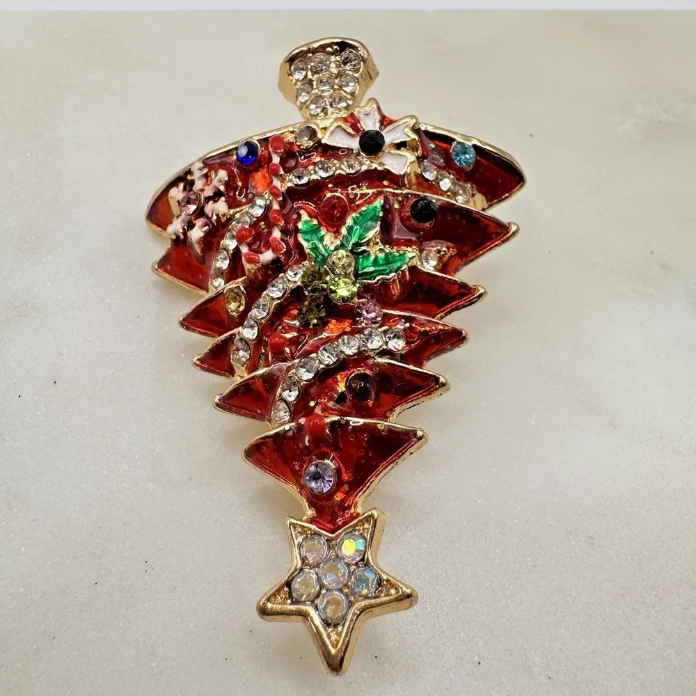 Vintage Christmas Tree Brooch Rhinestone Enamel Holiday Pin‎ Red Gold Tone Star